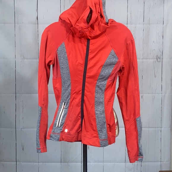 348. Lululemon cross train run for life pullover long sleeve shirt, size 4 - Picture 7 of 8